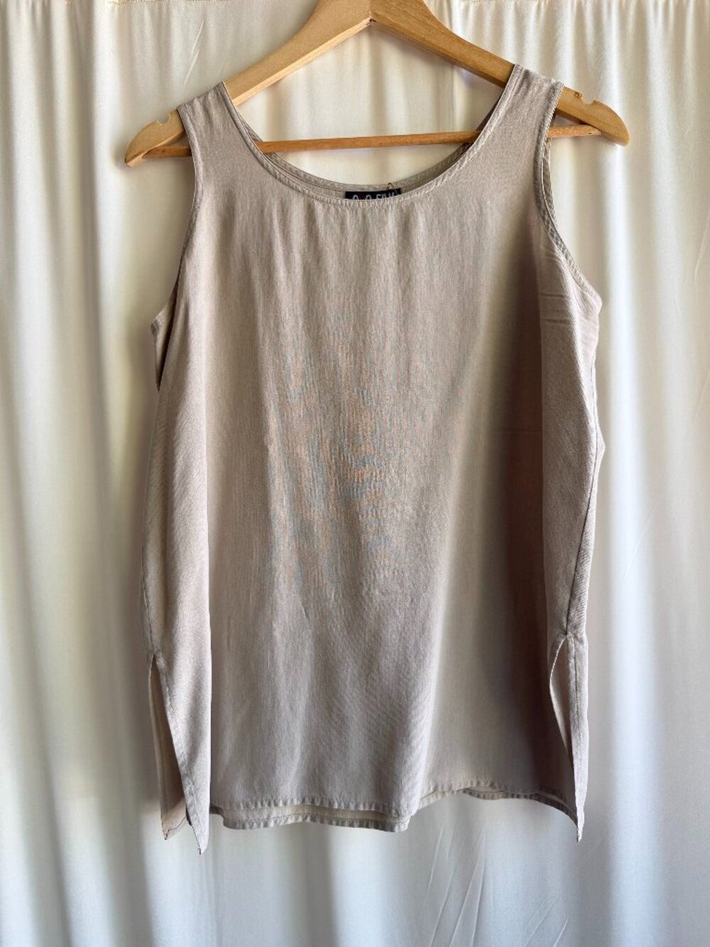 Vintage Quo-Silk 100% Silk Sleeveless Shell Top – Greige | Size M